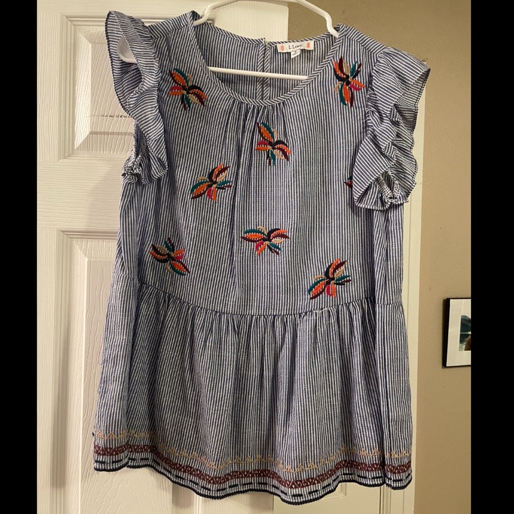 NWOT L Love Embroidered Shirt